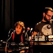 Nous sommes tous des dictaphones (répétition)
